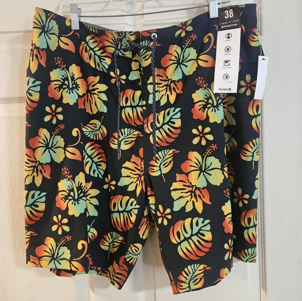 Hurley Men's Phantom Eco Weekender Boardshorts: BLACK/TROPICAL:NEW WITH TAGS: 38